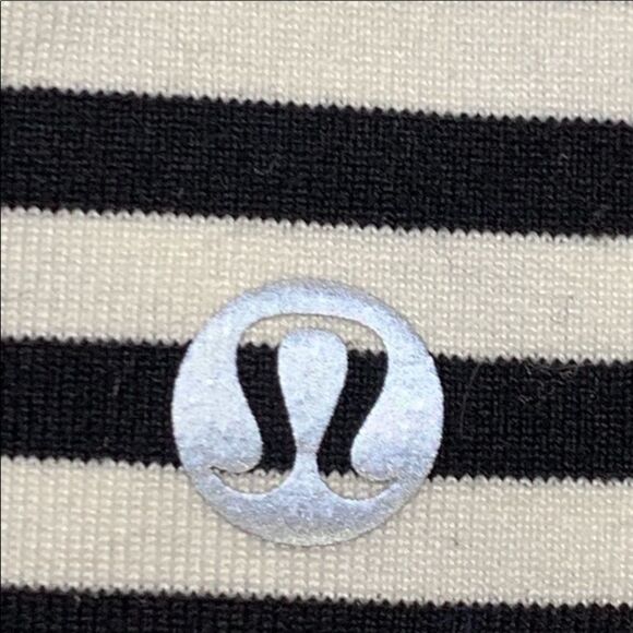 Lululemon Amala Black White Stripe Tank Top Built in Bra 8 - Picture 8 of 8